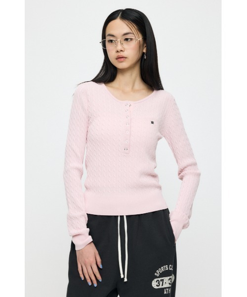 MOUSSY HENRY NECK CABLE KNIT トップス　ピンク HENRY NECK CABLE ニットトップス（ニット/セーター）｜MOUSSY