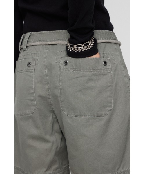 LAGUA GEM（ラグアジェム）の「POCKET HALF パンツ（カーゴパンツ・レディース・アイボリー/グレー/ベージュ・X-SMALL/SMALL/MEDIUM）」の5枚目の写真