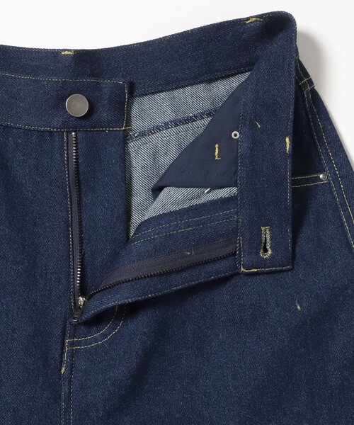 BEAMS HEART(ビームスハート)の「カラーペイント 刺繍パンツ(デニムパンツ・レディース・オフホワイト/ブルー・MEDIUM/SMALL)」の7枚目の写真