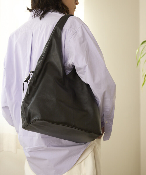 Firsthand（ファーストハンド）の「Firsthand/ファーストハンド Big Leather Marche Bag / ビッグ レザー マルシェバッグ / 牛革 / 撥水レザー（トートバッグ・メンズ・ブラック・ONE SIZE）」の5枚目の写真