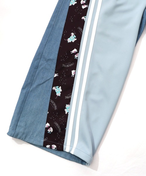 ScoLar Parity（スカラーパリティ）の「361109：桜咲千依さんコラボ第5弾 ちょこにゃんず ジャージ×デニム切替パンツ（その他パンツ・レディース・ブラック/サックスブルー・M）」の14枚目の写真