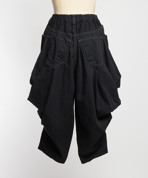 gomme(ゴム)の「ドレープデニムパンツ(デニムパンツ・レディース・ブラック・MEDIUM)」の11枚目の写真