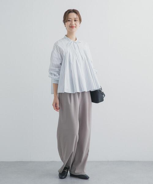 URBAN RESEARCH DOORS（アーバンリサーチドアーズ）の「ストライプリボンフレアブラウス｜春服/キレイめ/オフィスカジュアル/通勤（シャツ/ブラウス・レディース・オフホワイト/ブルー系その他・FREE）」の9枚目の写真