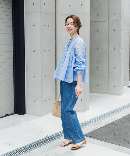 URBAN RESEARCH DOORS（アーバンリサーチドアーズ）の「ストライプリボンフレアブラウス｜春服/キレイめ/オフィスカジュアル/通勤（シャツ/ブラウス・レディース・オフホワイト/ブルー系その他・FREE）」の17枚目の写真
