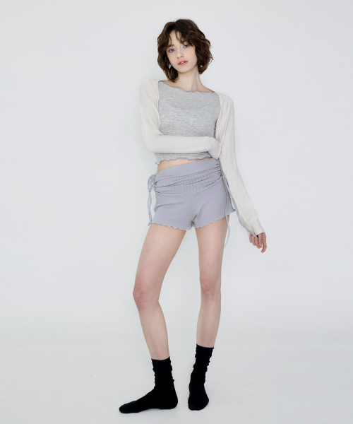 DEVIWEAR(デヴィウェア)の「女性 ヨガウェア DEVI-B0088-ゼンブルー ピラティス ビビアナ シャーリングショーツ(その他パンツ・レディース・ライトブルー・S/M)」の10枚目の写真