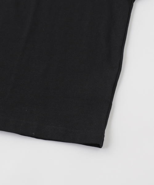 WISM(ウィズム)の「INTODUSK / イントゥダスク CUT OFF LOGO TEE(Tシャツ/カットソー・メンズ・ブラック・LARGE/SMALL)」の5枚目の写真