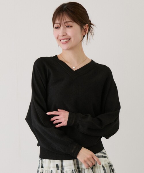 Jayro(ジャイロ)の「シアーライン入りドルマンプルオーバー(ニット/セーター・レディース・ブラック/サックスブルー/ホワイト/ピンク・M)」の3枚目の写真