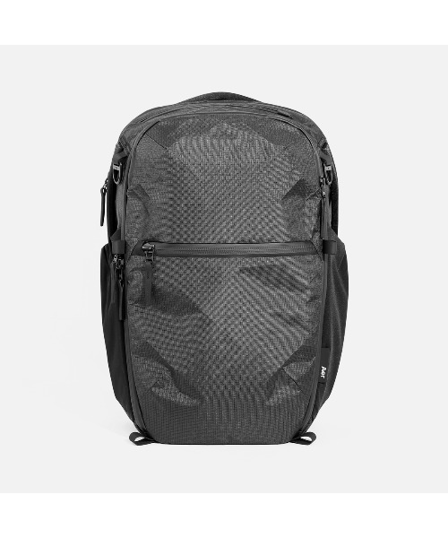 Aer(エアー)の「AER Travel Pack 4 28L Ultra / AER-28070(バックパック/リュック・メンズ・ブラック・FREE)」の2枚目の写真
