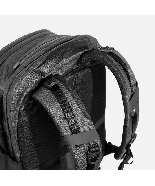 Aer(エアー)の「AER Travel Pack 4 28L Ultra / AER-28070(バックパック/リュック・メンズ・ブラック・FREE)」の11枚目の写真