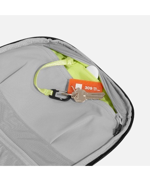 Aer(エアー)の「AER Travel Pack 4 28L Ultra / AER-28070(バックパック/リュック・メンズ・ブラック・FREE)」の13枚目の写真
