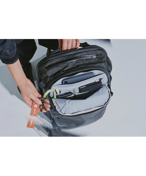 Aer(エアー)の「AER Travel Pack 4 28L Ultra / AER-28070(バックパック/リュック・メンズ・ブラック・FREE)」の17枚目の写真