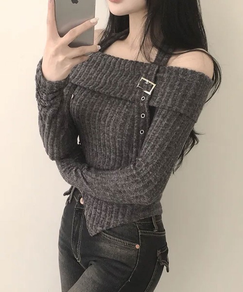 Emilie(エミリー)の「オフショルダー×ホルターネック リブニット(ニット/セーター・レディース・ベージュ/チャコールグレー/ピンク・FREE)」の9枚目の写真