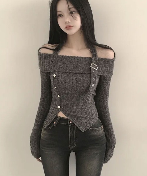 Emilie(エミリー)の「オフショルダー×ホルターネック リブニット(ニット/セーター・レディース・ベージュ/チャコールグレー/ピンク・FREE)」の14枚目の写真