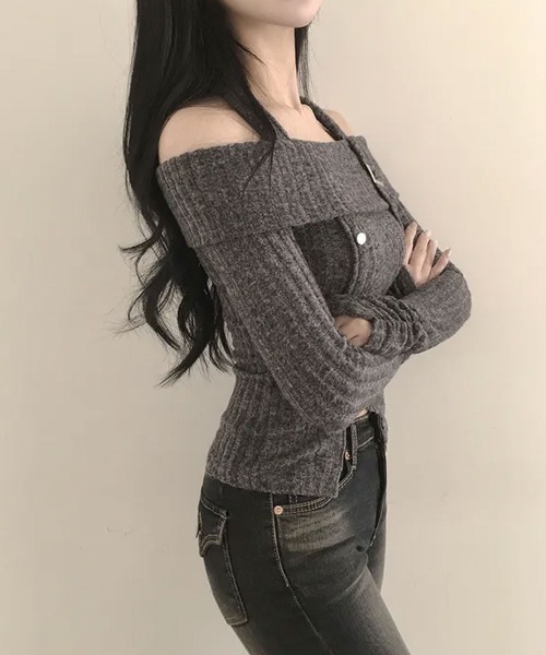 Emilie(エミリー)の「オフショルダー×ホルターネック リブニット(ニット/セーター・レディース・ベージュ/チャコールグレー/ピンク・FREE)」の16枚目の写真