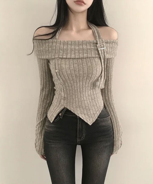Emilie(エミリー)の「オフショルダー×ホルターネック リブニット(ニット/セーター・レディース・ベージュ/チャコールグレー/ピンク・FREE)」の20枚目の写真