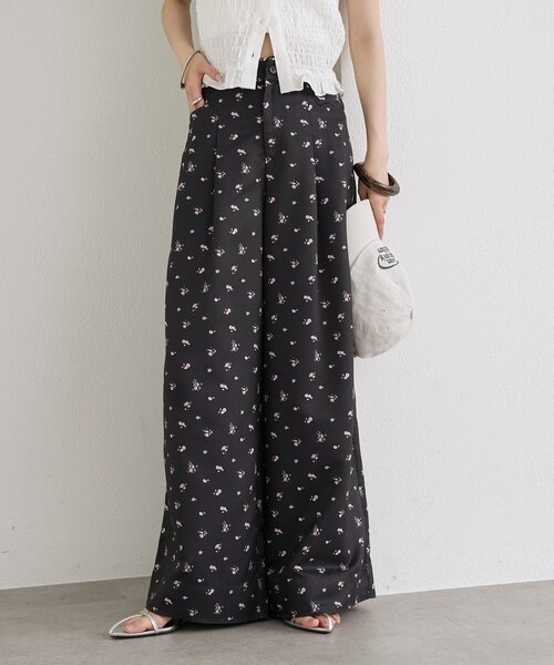 mystic(ミスティック)の「【小花柄/2サイズ展開】フラワータックパンツ(その他パンツ・レディース・オフホワイト/ブラック・1/2)」の12枚目の写真