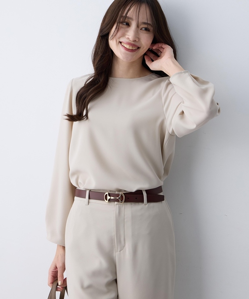 A/C DESIGN BY ALPHA CUBIC(エーシーデザインバイアルファキュービック)の「ストレッチジョーゼットタックブラウス【接触冷感・UVカット・吸水速乾・セットアップ対応】(シャツ/ブラウス・レディース・ベージュ/ブラック・9号/11号/13号)」の8枚目の写真