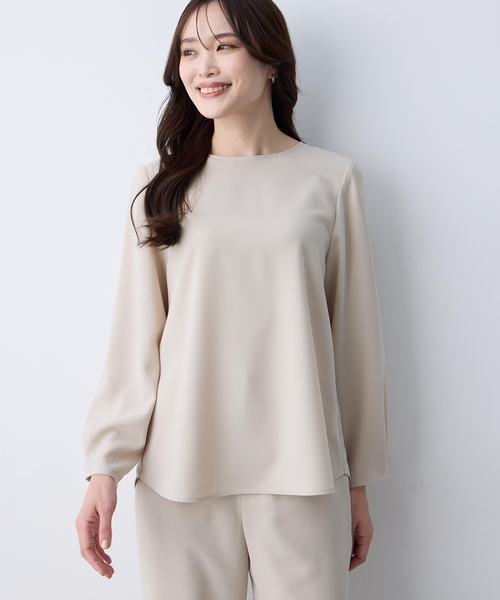 A/C DESIGN BY ALPHA CUBIC(エーシーデザインバイアルファキュービック)の「ストレッチジョーゼットタックブラウス【接触冷感・UVカット・吸水速乾・セットアップ対応】(シャツ/ブラウス・レディース・ベージュ/ブラック・9号/11号/13号)」の11枚目の写真