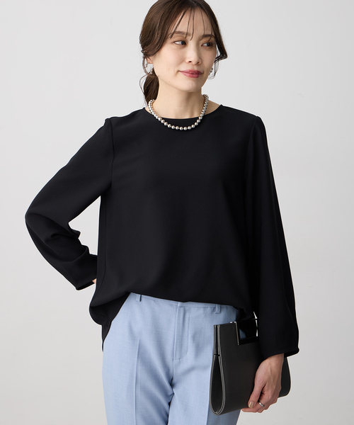 A/C DESIGN BY ALPHA CUBIC(エーシーデザインバイアルファキュービック)の「ストレッチジョーゼットタックブラウス【接触冷感・UVカット・吸水速乾・セットアップ対応】(シャツ/ブラウス・レディース・ベージュ/ブラック・9号/11号/13号)」の16枚目の写真