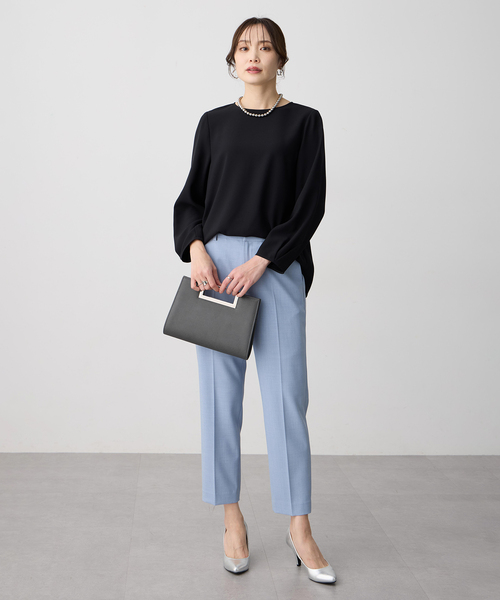 A/C DESIGN BY ALPHA CUBIC(エーシーデザインバイアルファキュービック)の「ストレッチジョーゼットタックブラウス【接触冷感・UVカット・吸水速乾・セットアップ対応】(シャツ/ブラウス・レディース・ベージュ/ブラック・9号/11号/13号)」の20枚目の写真