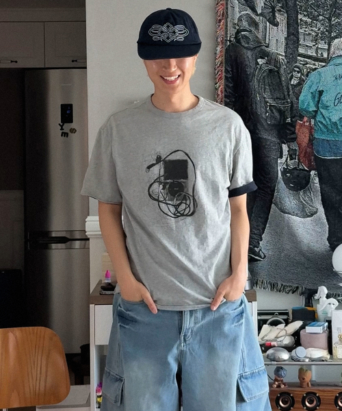MAISON MINED(メゾンミネド)の「MP3 GRAPHIC LAYERED HALF T MELANGE GRAY(Tシャツ/カットソー・メンズ・その他・SMALL/MEDIUM/LARGE)」の4枚目の写真