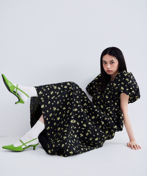 ANDRESD(アンドレスド)の「フラワージャガードフォルムドレス / flower jacquard forme dress(ドレス・レディース・ブラック×グレー/ホワイト×イエロー/ブラック×イエロー・MT/M/S)」の19枚目の写真