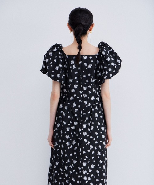フラワージャガードフォルムドレス / flower jacquard forme dress