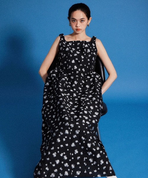フラワージャガードフォルムドレス / flower jacquard forme dress