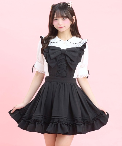 Secret Honey(シークレットハニー)の「リボン付エプロンジャンパードレス(スカート・レディース・ブラック/ピンク・MEDIUM)」の1枚目の写真