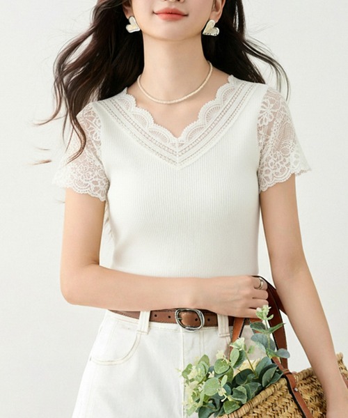 AMAJI(アマジ)の「Vネックレース切替半袖ニット リブ編み フィットシルエットトップス(Tシャツ/カットソー・レディース・ホワイト/ライトグリーン・X-LARGE/LARGE/MEDIUM/SMALL)」の4枚目の写真