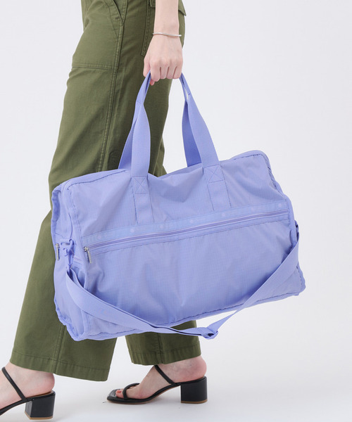 LeSportsac（レスポートサック）の「DELUXE LG WEEKENDER ペリウィンクルドリーム（ボストンバッグ・レディース・パープル・FREE）」の2枚目の写真