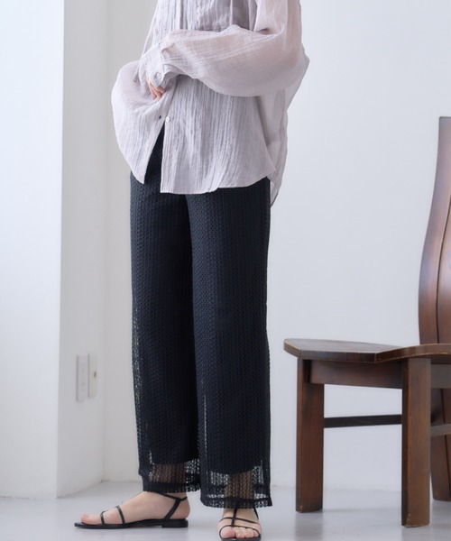 GROWING RICH（グローウィングリッチ）の「涼しげレースで、大人の美脚パンツ。カットワークレースパンツ（その他パンツ・レディース・オフホワイト/ブラック/ピンク・M）」の16枚目の写真