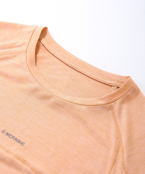 BUTTON SEOUL（ボタンソウル）の「[ウィメンズ] エアリーベントアクティブラグランショートスリーブ (3カラー)（Tシャツ/カットソー・レディース・ライトグレー/ピンク/ブラウン・SMALL/MEDIUM/LARGE）」の7枚目の写真