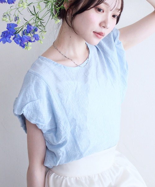 Reurie'(レウリィ)の「紐付きバルーンスリーブシャツ / シンプル きれいめ 大人カジュアル フェミニン オフィスカジュアル 夏服 夏コーデ(シャツ/ブラウス・レディース・ブルー/ホワイト/ブラック・FREE)」の3枚目の写真