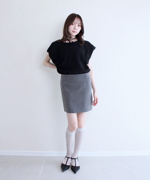 Reurie'(レウリィ)の「紐付きバルーンスリーブシャツ / シンプル きれいめ 大人カジュアル フェミニン オフィスカジュアル 夏服 夏コーデ(シャツ/ブラウス・レディース・ブルー/ホワイト/ブラック・FREE)」の21枚目の写真