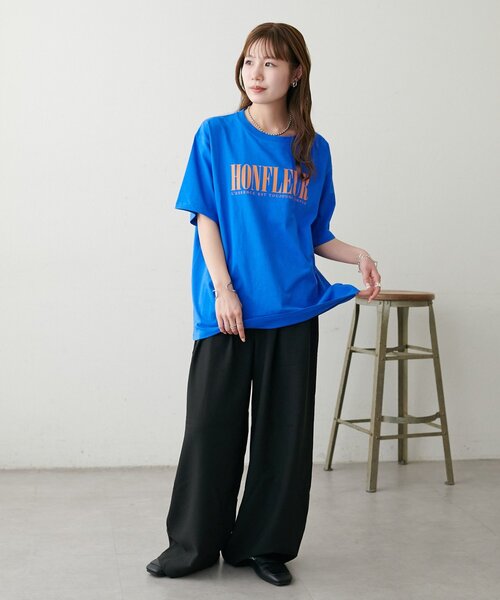 DISCOAT(ディスコート)の「【Enlude/着回し抜群◎】フレンチロゴTシャツ《ユニセックス》(Tシャツ/カットソー・レディース・キャメル/オフホワイト/ブルー/チャコールグレー/ブラウン・SMALL/MEDIUM)」の14枚目の写真