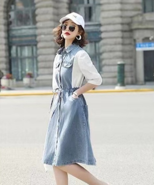 FAVORITO(ファヴォリート)の「ドッキングデニムワンピース(ワンピース・レディース・ブルー・XL/L/M/S)」の4枚目の写真