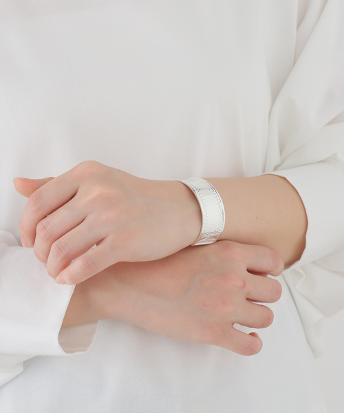 SLOBE IENA(スローブイエナ)の「ADRAR/アドラル MIDDLE CUFF(ブレスレット・レディース・シルバー・FREE)」の5枚目の写真
