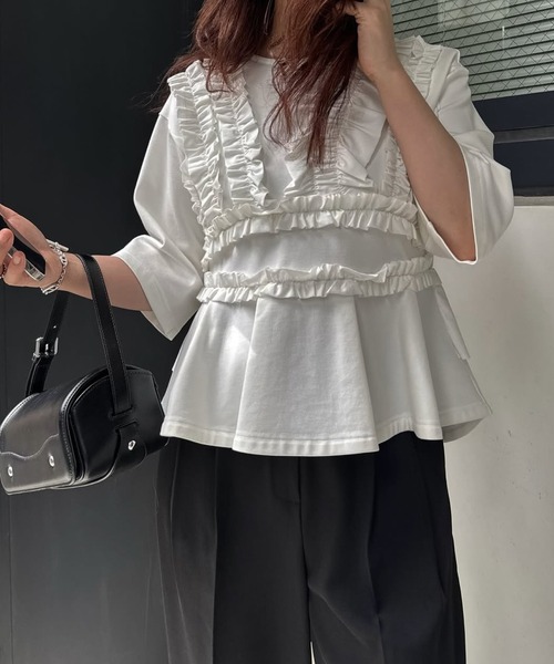 WILLFULLY（ウィルフリー）の「random frill peplum smooth tops（Tシャツ/カットソー・レディース・アイボリー/ブラック・FREE）」の5枚目の写真