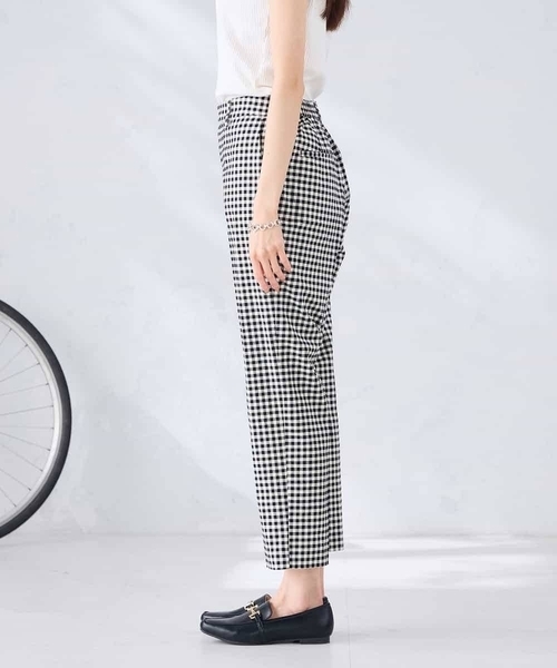a.v.v(アーヴェヴェ)の「スティックパンツ(その他パンツ・レディース・ホワイト/ブラック・38/36/40)」の20枚目の写真