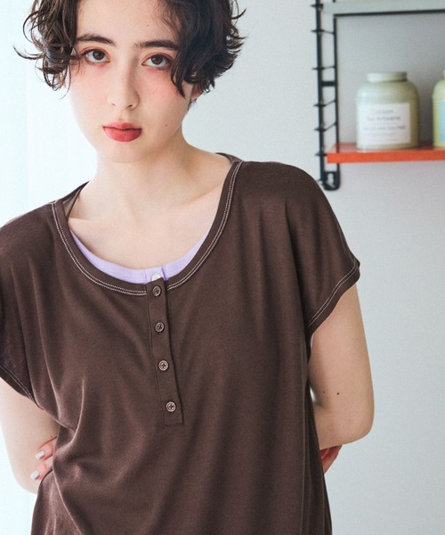 niko and...(ニコアンド)の「ヘンリーレイヤードフレンチプルオーバー(Tシャツ/カットソー・レディース・ブラック/ベージュ/ダークブラウン/グレー・FREE)」の3枚目の写真
