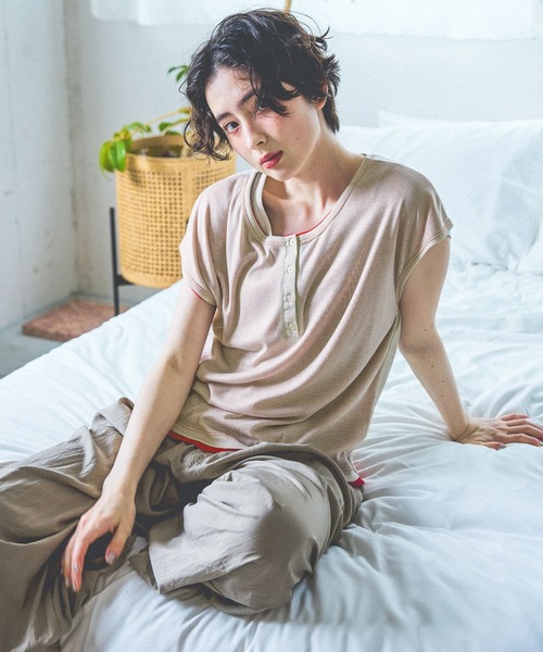 niko and...(ニコアンド)の「ヘンリーレイヤードフレンチプルオーバー(Tシャツ/カットソー・レディース・ブラック/ベージュ/ダークブラウン/グレー・FREE)」の11枚目の写真