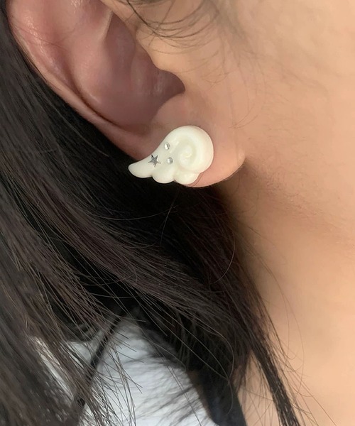LA VORAGINE(ラ ヴォラジネ)の「天使の羽ピアス 右耳用単品 ホワイト(ピアス(片耳用)・レディース・White・FREE)」の1枚目の写真