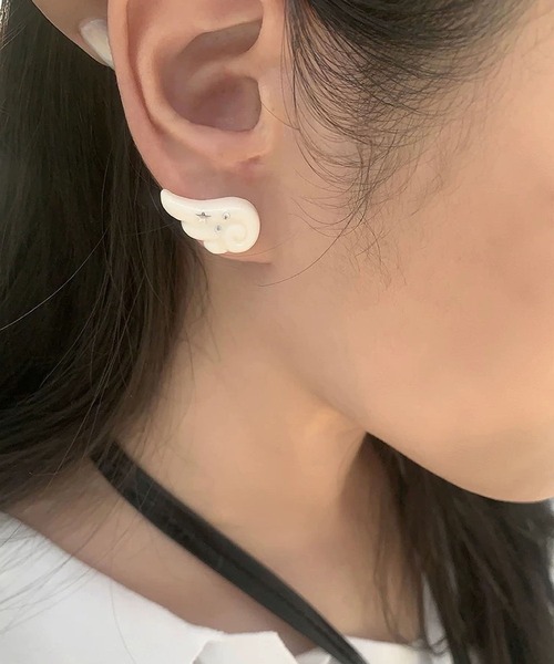 LA VORAGINE(ラ ヴォラジネ)の「天使の羽ピアス 右耳用単品 ホワイト(ピアス(片耳用)・レディース・White・FREE)」の6枚目の写真