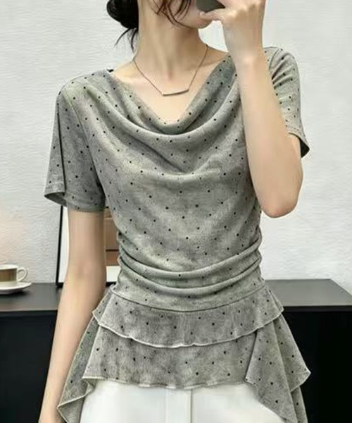 HALEY PESCA(ヘーリーペスカ)の「HALEY PESCA/ドット柄 アシメフリルドレープトップス(Tシャツ/カットソー・レディース・オフホワイト/グレー/ブラック・FREE)」の3枚目の写真