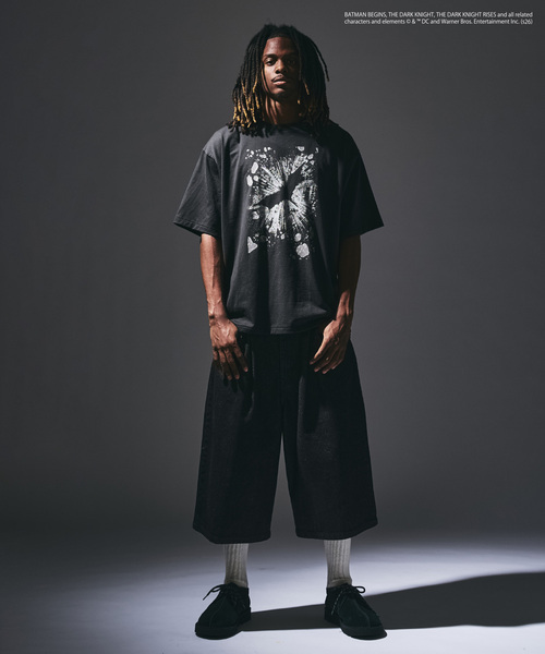 417 EDIFICE(フォーワンセブンエディフィス)の「ATELIER CINEMA グラフィックTシャツ(Tシャツ/カットソー・メンズ・ブラック/チャコールグレー/ブラックミックス/ブラック×ブラック/ブラック系その他/スミクロ・X-LARGE/LARGE/MEDIUM)」の15枚目の写真