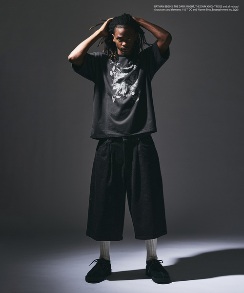 417 EDIFICE(フォーワンセブンエディフィス)の「ATELIER CINEMA グラフィックTシャツ(Tシャツ/カットソー・メンズ・ブラック/チャコールグレー/ブラックミックス/ブラック×ブラック/ブラック系その他/スミクロ・X-LARGE/LARGE/MEDIUM)」の16枚目の写真