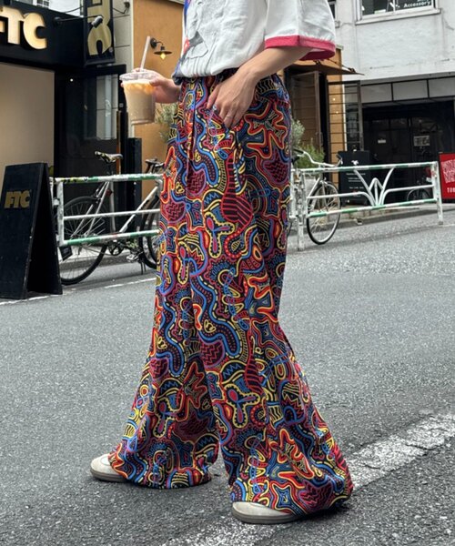 SOUNDSGOOOOD(サウンズグッド)の「【SOUNDS GOOOOD】サイケデリック柄ロングパンツ(その他パンツ・メンズ・ブラック・ONE SIZE)」の6枚目の写真