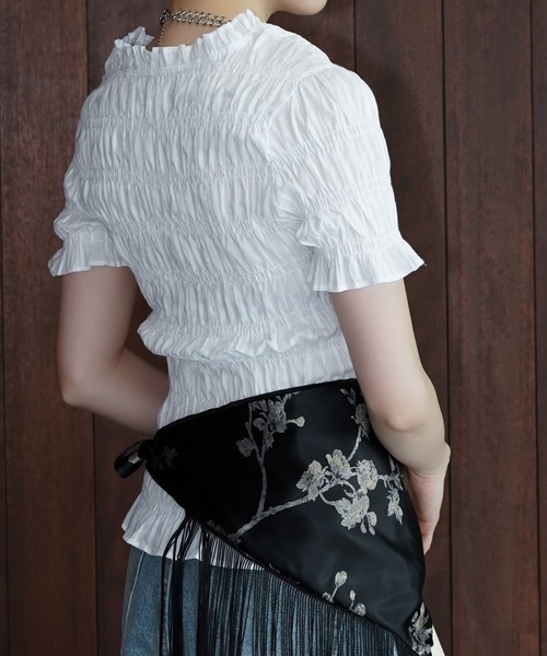chuclla(チュクラ)の「フリルネックシャーリングトップス chw26s357(Tシャツ/カットソー・レディース・ブラウン/ホワイト・FREE)」の15枚目の写真