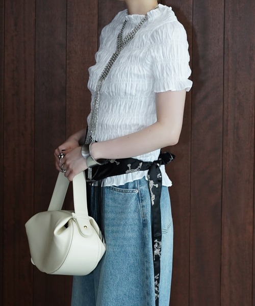 chuclla(チュクラ)の「フリルネックシャーリングトップス chw26s357(Tシャツ/カットソー・レディース・ブラウン/ホワイト・FREE)」の17枚目の写真